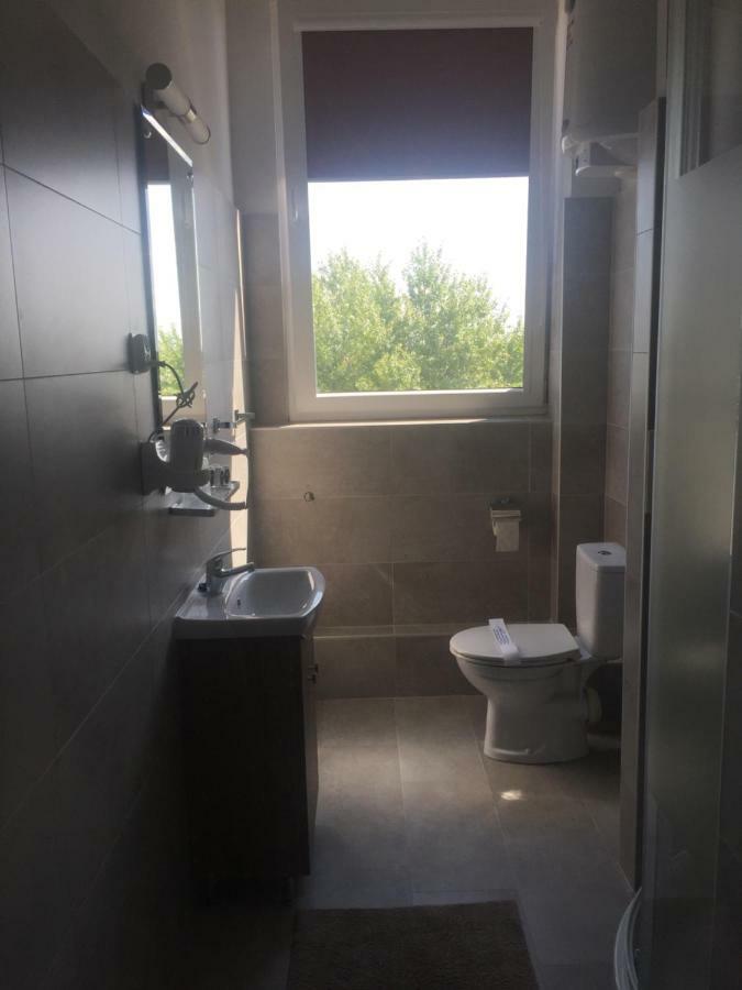 Apartment Business Center *